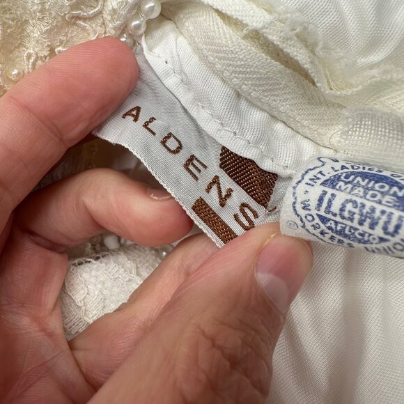 Vintage Wedding Dress Short 1960s Aldens Union Made White Lace Detachable Train - Picture 4 of 13